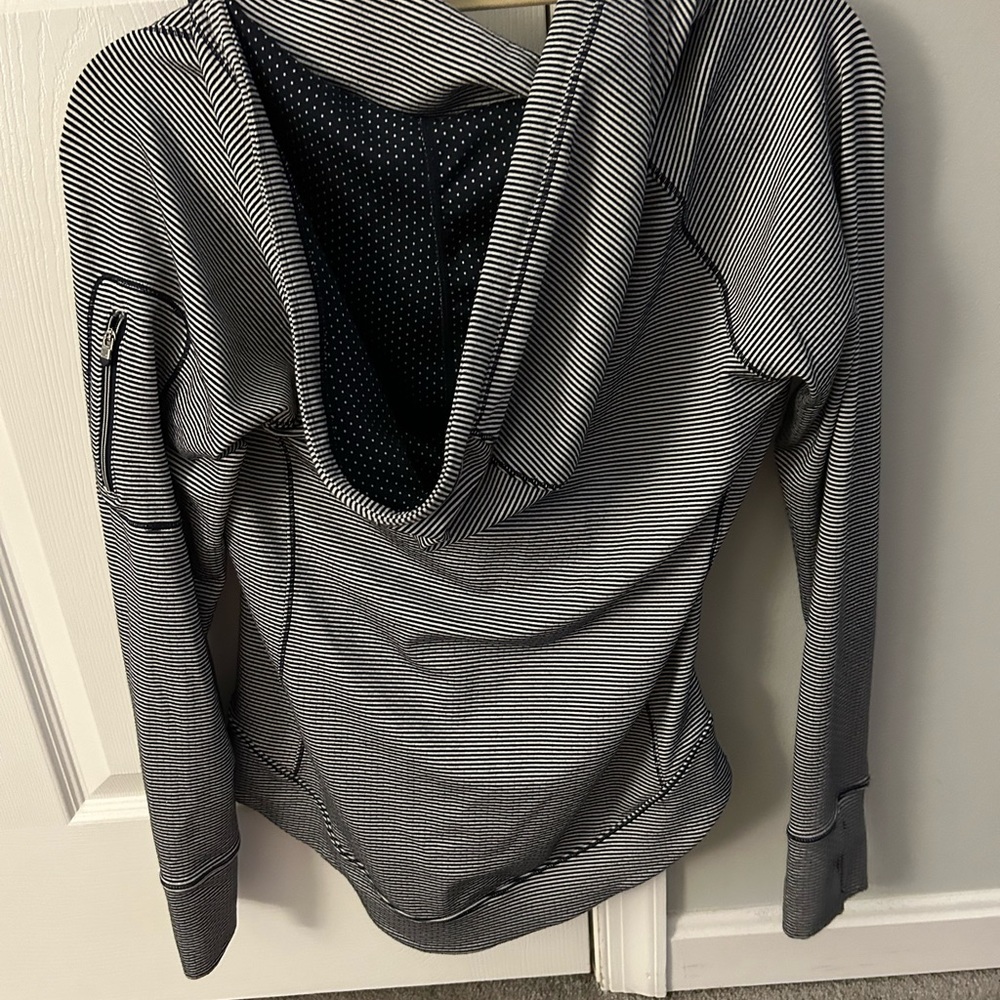 Athleta pullover sweatshirt
